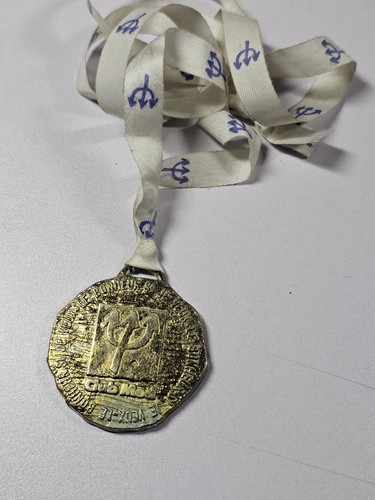 Médaille dorée club med - médaille,