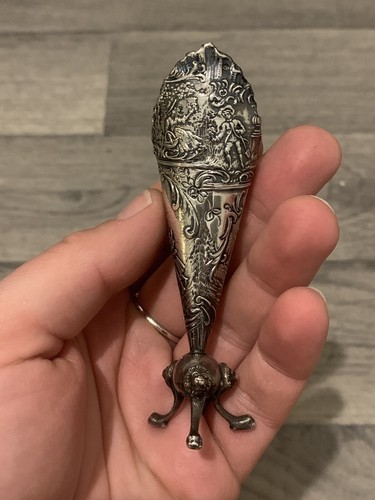 Ancien petit vase miniature