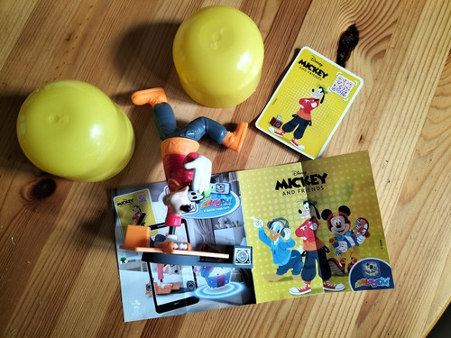 Kinder maxi mickey and - mickey, friends