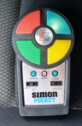 Electronics handheld game - -,