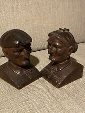 serre livres  Ancien Basque En Bois Sculpté Par  J.alberdi