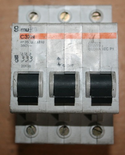 Merlin gerin multi - 9, c32n