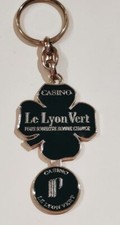 ancien porte-clef Casino Lyon Vert métal vert trèfle double face 11,5x3,7 cm env