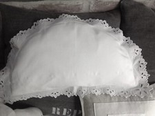 Ancienne Taie De Berceau Blanche Festonnée De Dentelle Richelieu