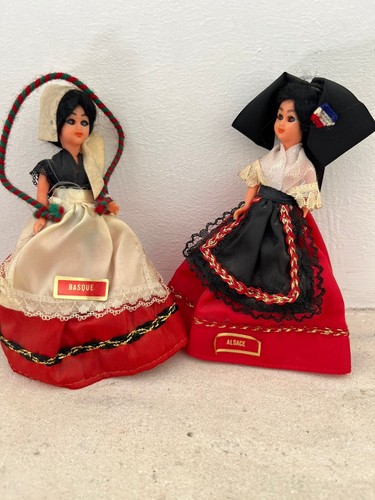 Deux poupées collection - poupées,