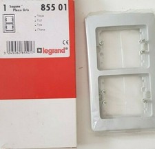 85501 LEGRAND SAGANE Plaque