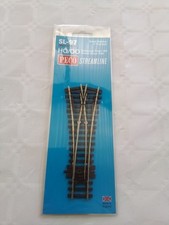 PECO HO SL-97 CODE 100. AIGUILLAGE SYMETRIQUE. ETAT NEUF SOUS BLISTER 
