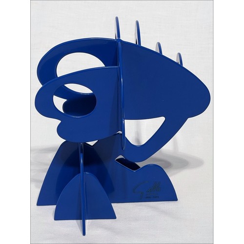 Gilli claude sculpture - gilli,