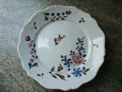 Rare ancienne assiette - , à