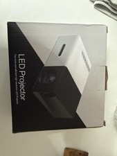 Mini Projecteur Led Portable HauteRésolution, Hdmi/Usb /AV Idéal, Film, Jeux Etc