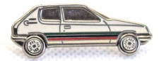 Pin's PEUGEOT 205 GTI BLANCHE AVEC LISERET DE COULEURS Signé Decat Vintage #4/8