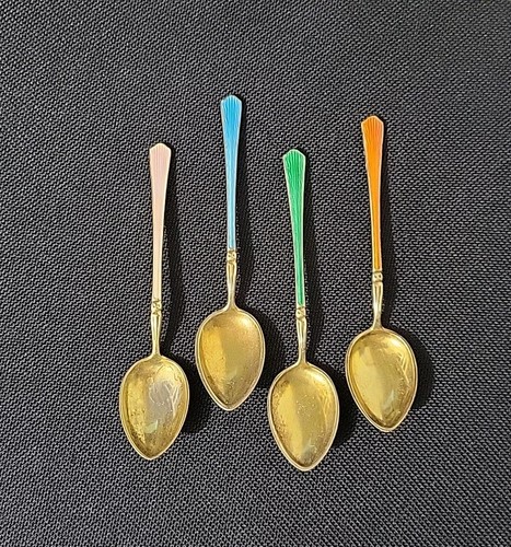 Lot cuillères souvenir - 4,