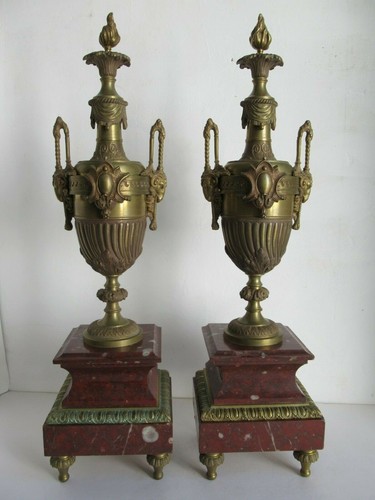 Garniture cheminée en - , de