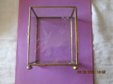 VITRINE MINIATURE VERRE CISELE OISEAU LAITON AVCE FERMOIR GLASS BOX