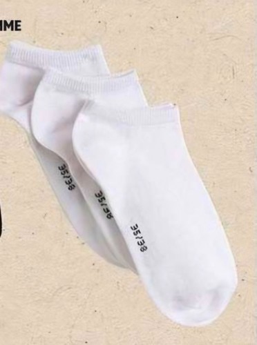 Soquettes femme sales - , blanches