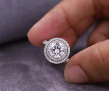 Bague ronde 2,50 TCW cultivée en laboratoire/CVD double halo pour cadeau de m...