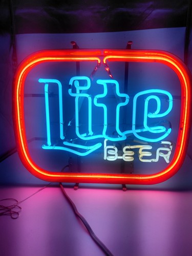 Vintage Lite Beer Neon Bar