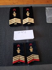 Lot Fourreau  Epaulettes Militaire Numero 1