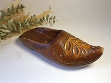 Grand sabot sculpté décoratif en bois vernis