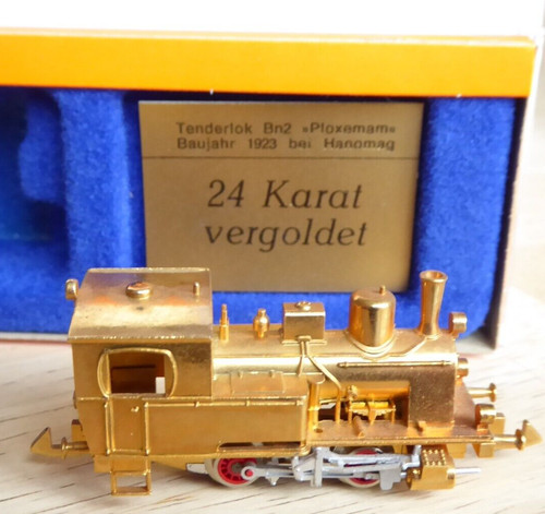 Arnold 2701 locomotive - arnold, À