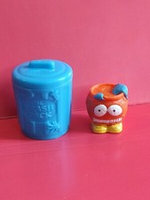 figurine Poubelle bleues The