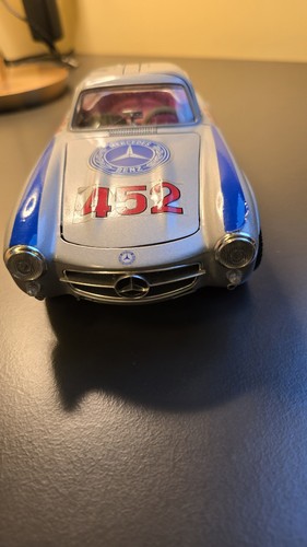 Mercedes 300 sl bburago - 1/18,