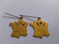 lot 2 insignes broches  Libération France Paris 1944 Croix de Lorraine US ww2