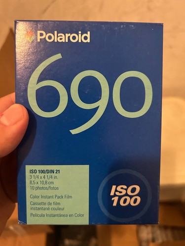 Polaroid 690 - polaroid,