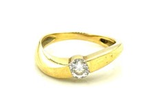 MAGNIFIQUE BAGUE OR 18 CARATS -  Solitaire diamant 0,25 carat - 4,05 g