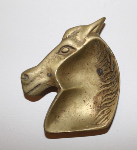 Petit cendrier forme cheval - petit, de