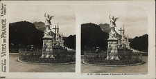 France, Lourdes, Statue de
