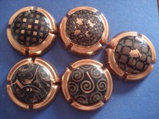  série de 5 capsules de champagne génériques n°888 "chocolat" contour cuivre