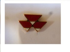 pin TRACTOR tracteur massey ferguson logo