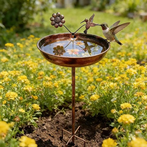 Abreuvoir oiseaux avec - oiseaux,