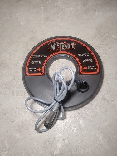 Tesoro metal detector - detector, 8"