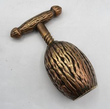 Casse noix noisette formant