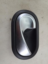 Poignee interieur avant gauche