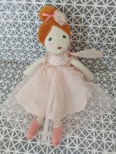 Doudou poupée fée robe rose