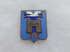 Un insigne militaire " 713°