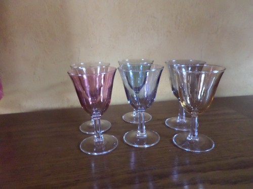 Verres pied de couleur - 6,