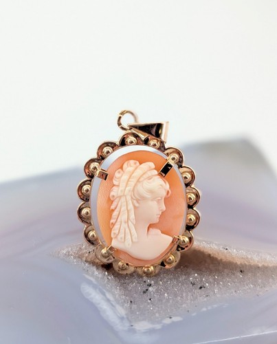 Pendentif rose centré - pendentif, en