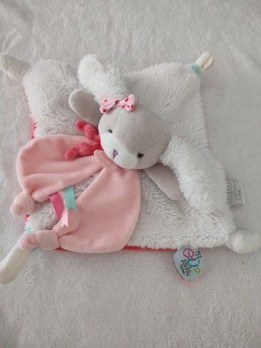 Chien plat rose - , blanc