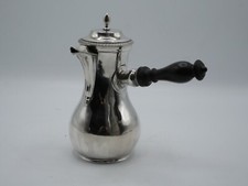 BELLE VERSEUSE EN ARGENT