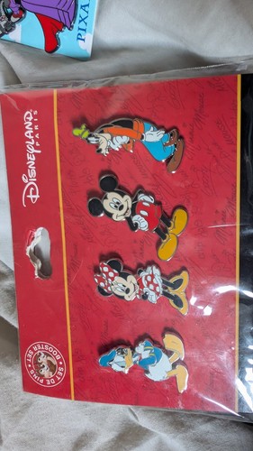 Pins disneyland paris - disneyland,