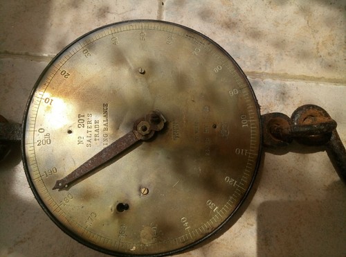 Trés ancien peson fer - , et