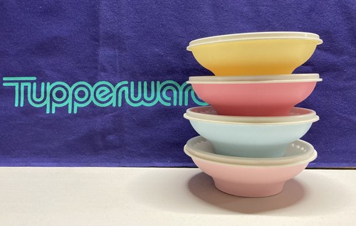 Tupperware pastels plates - tupperware, pastels-plates