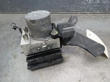 Bloc ABS (freins anti-blocage)