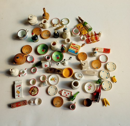 Lot miniatures objets - de, de