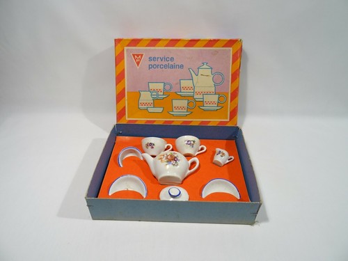 Ancien jeu jouet - ancien, dinette