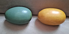 2 OEUFS EN BOIS COLORES A REPRISER ANCIENS